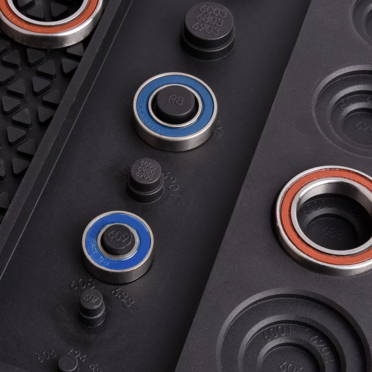 Built in gauge to easily and accurately identify outside and inside diameter of sealed bearings. -35391802802344 main